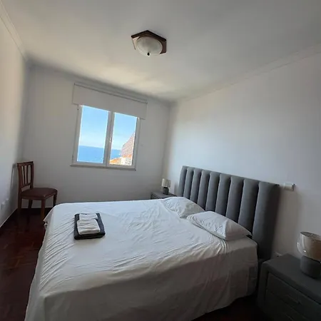 Sea And Mountain View 3 Bedroom With Elevator Câmara de Lobos