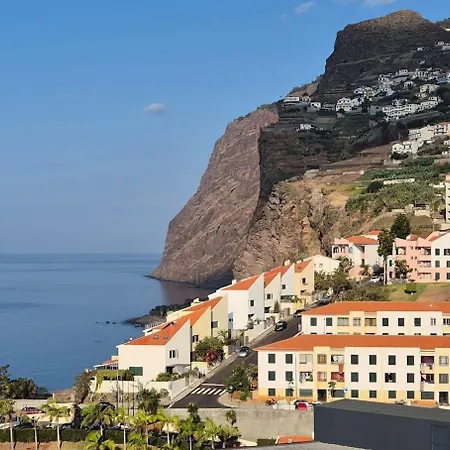 Apartment Sea And Mountain View 3 Bedroom With Elevator *