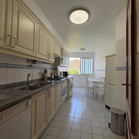 Sea And Mountain View 3 Bedroom With Elevator Apartment