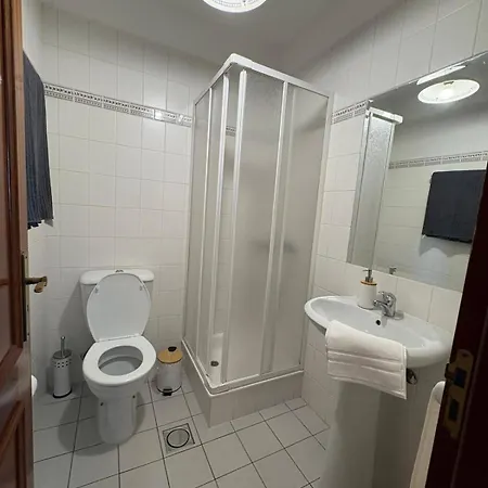 Sea And Mountain View 3 Bedroom With Elevator Apartment *